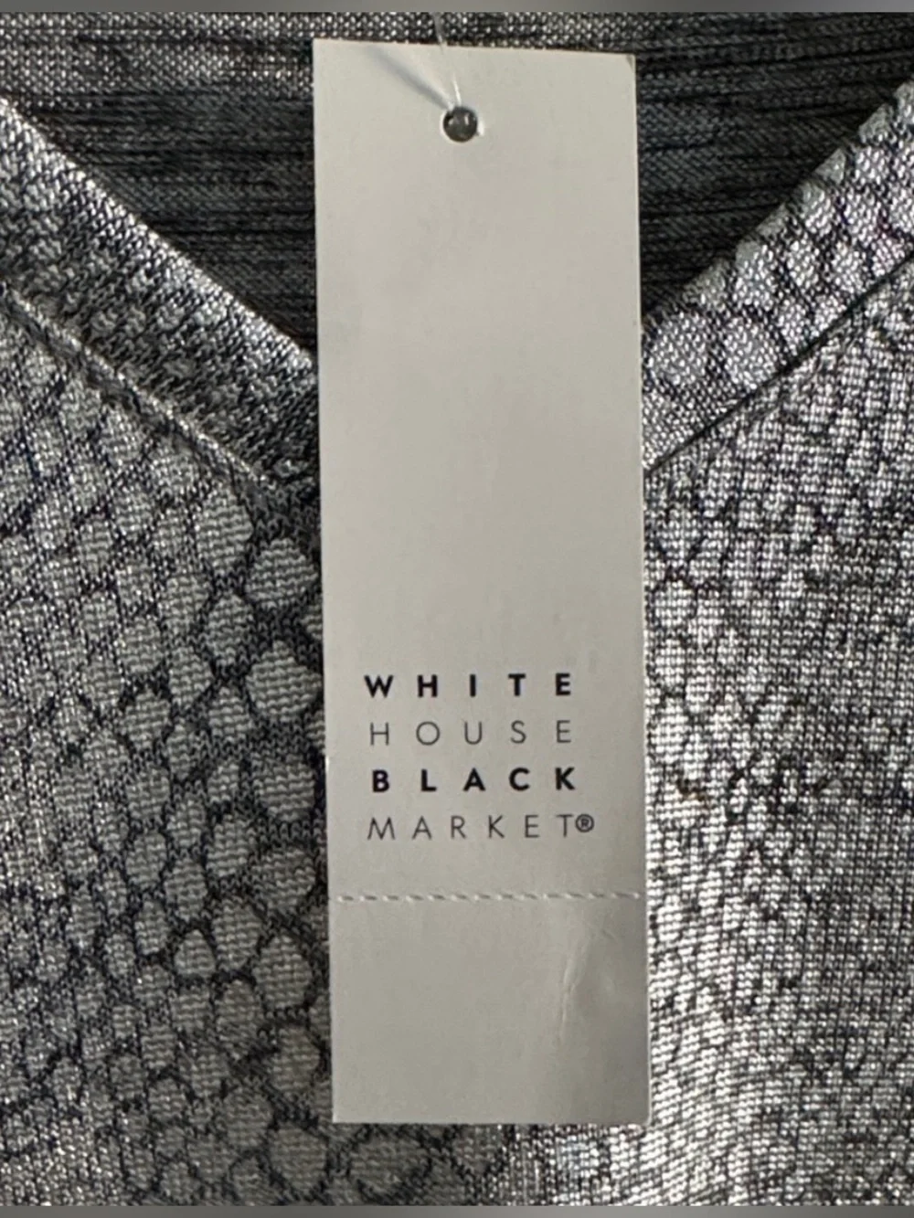 White House Black Market Metallic Silver Snake Print V-Neck Tee S NWT - Picture 5 of 6